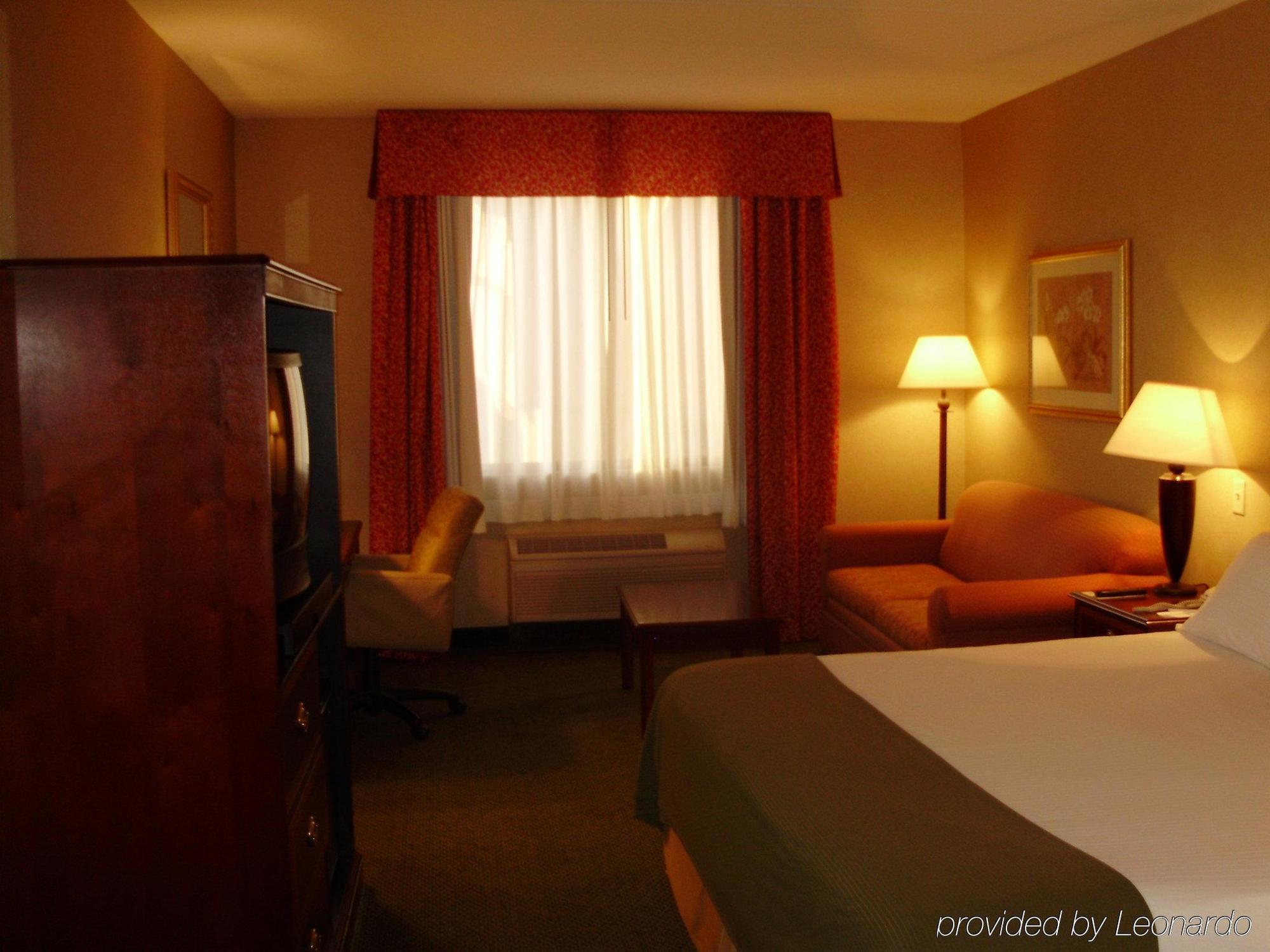 Holiday Inn Express Hotel & Suites Columbus Airport, An Ihg Hotel Gahanna Habitación foto
